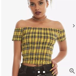 ❤️ 3 for $18 ❤️ Yellow Plaid Smocked Top